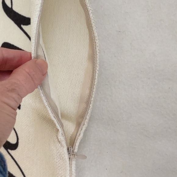 New SET Farmhouse Accent Pillow Case - Picture 8 of 9